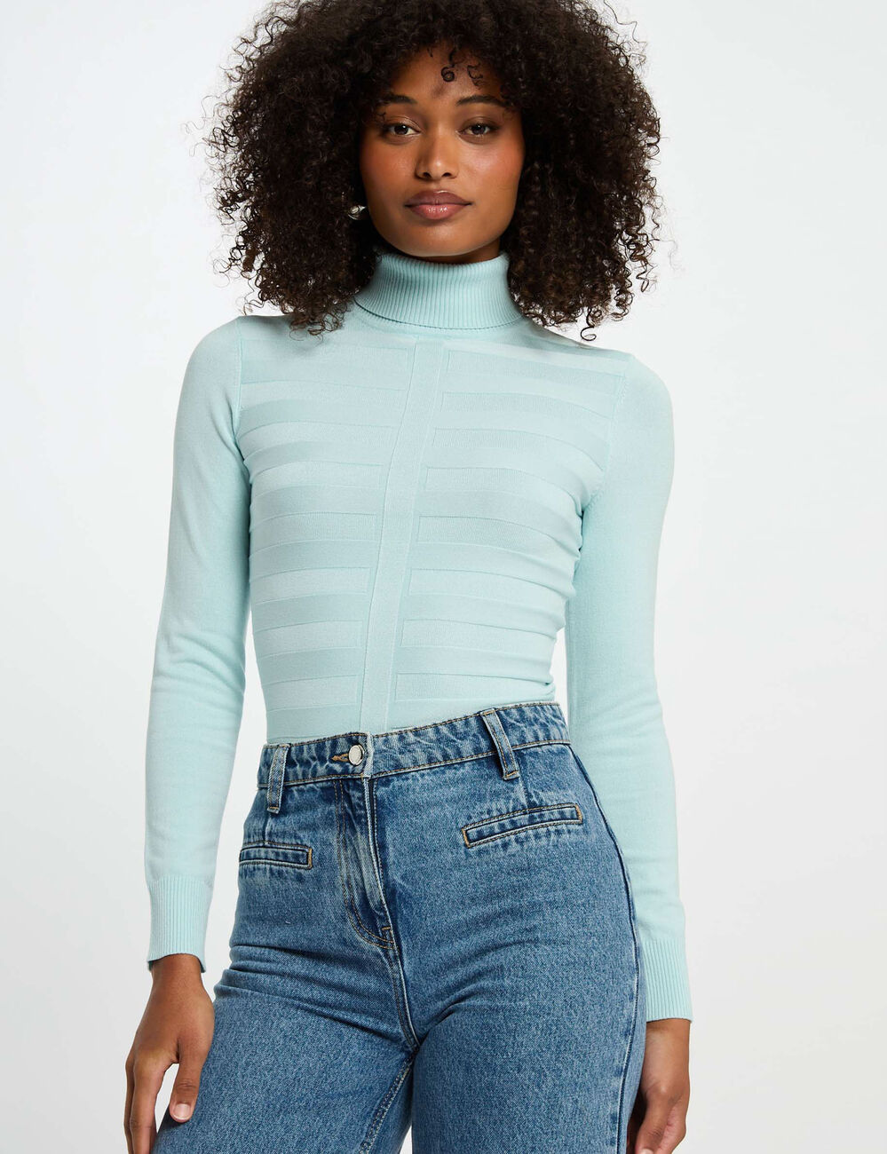 Pull col roul&eacute; bleu ciel femme