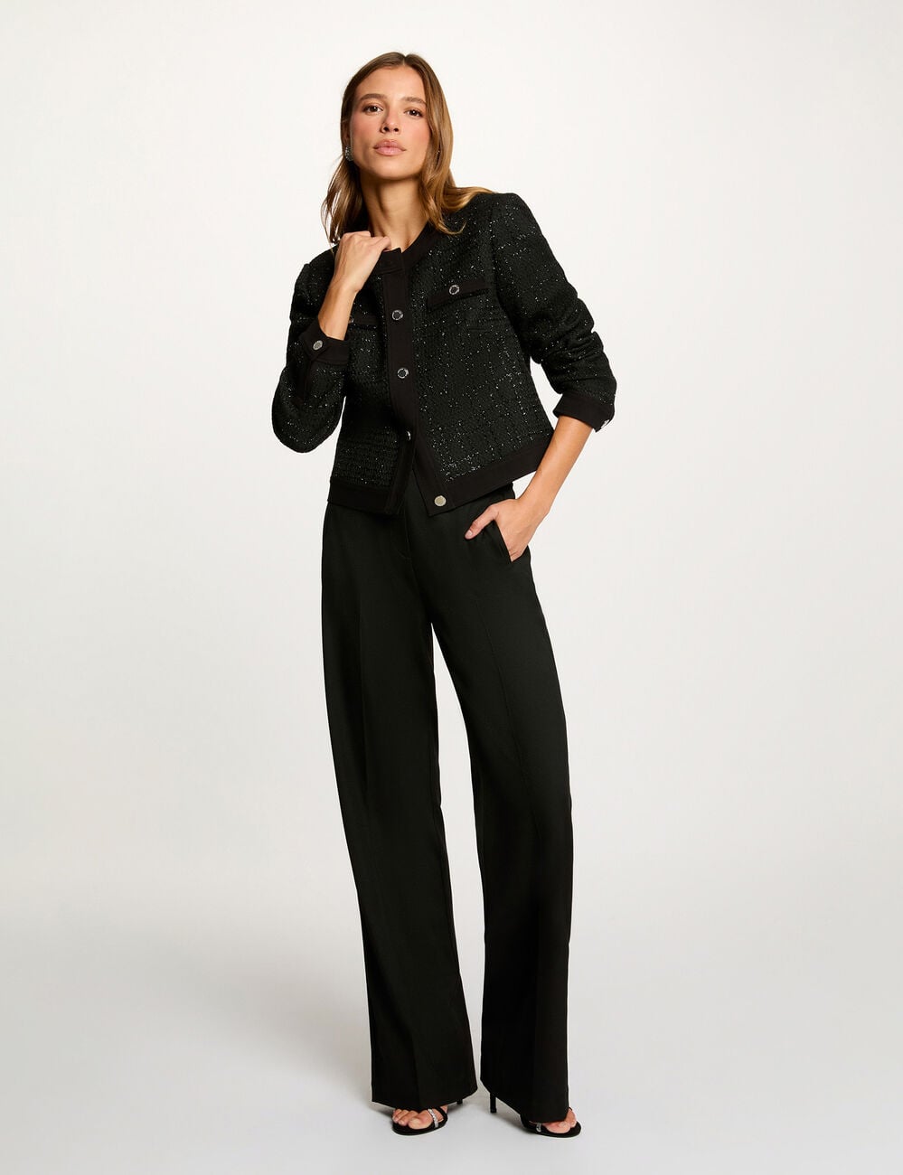 Veste courte ajust&eacute;e noir femme