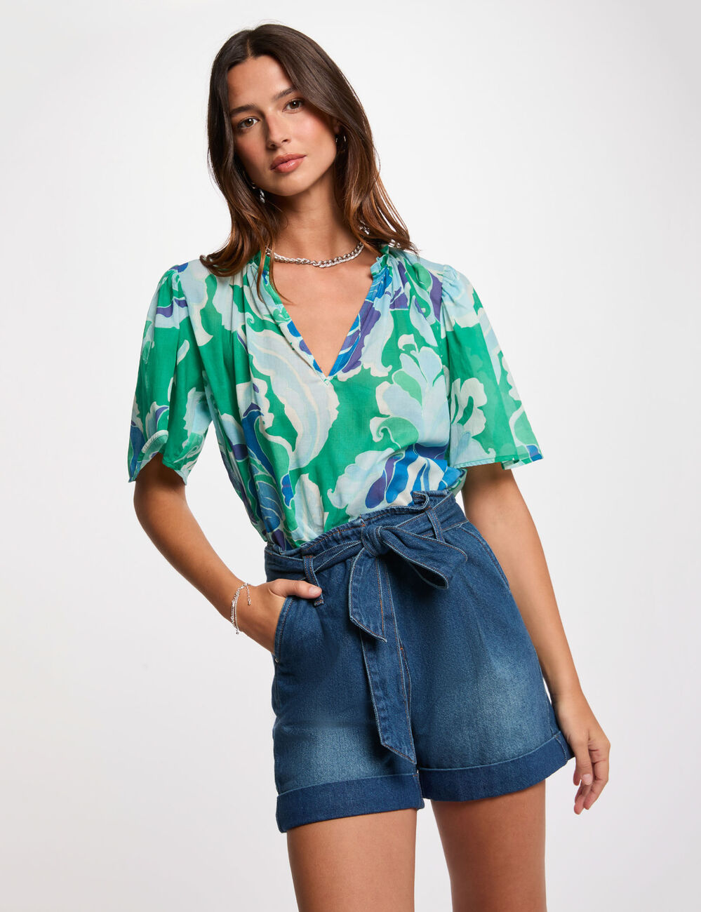 Short en jean ceintur&eacute; denim stone femme