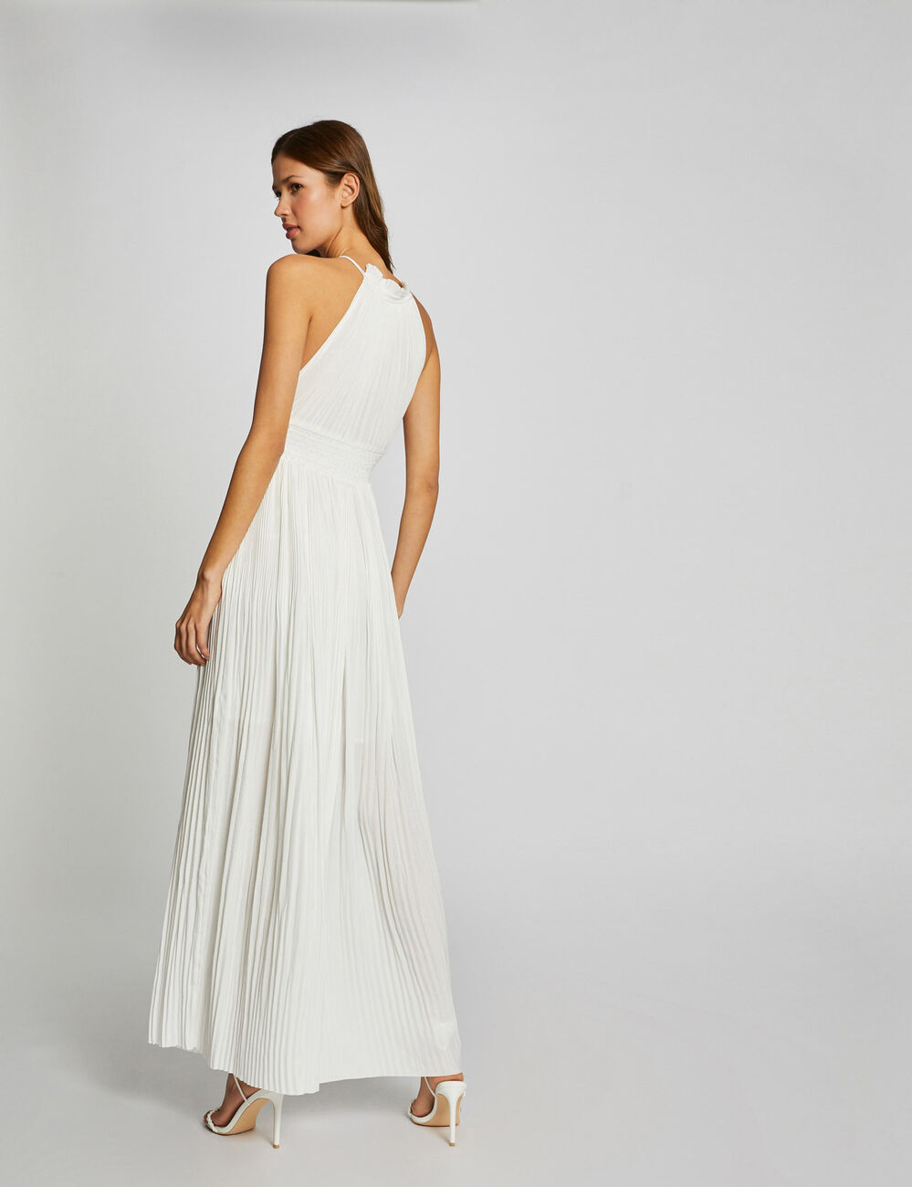 Robe longue &eacute;vas&eacute;e pliss&eacute;e ecru femme
