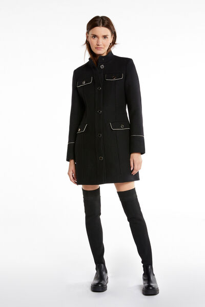 Manteau droit avec poches à rabat noir femme