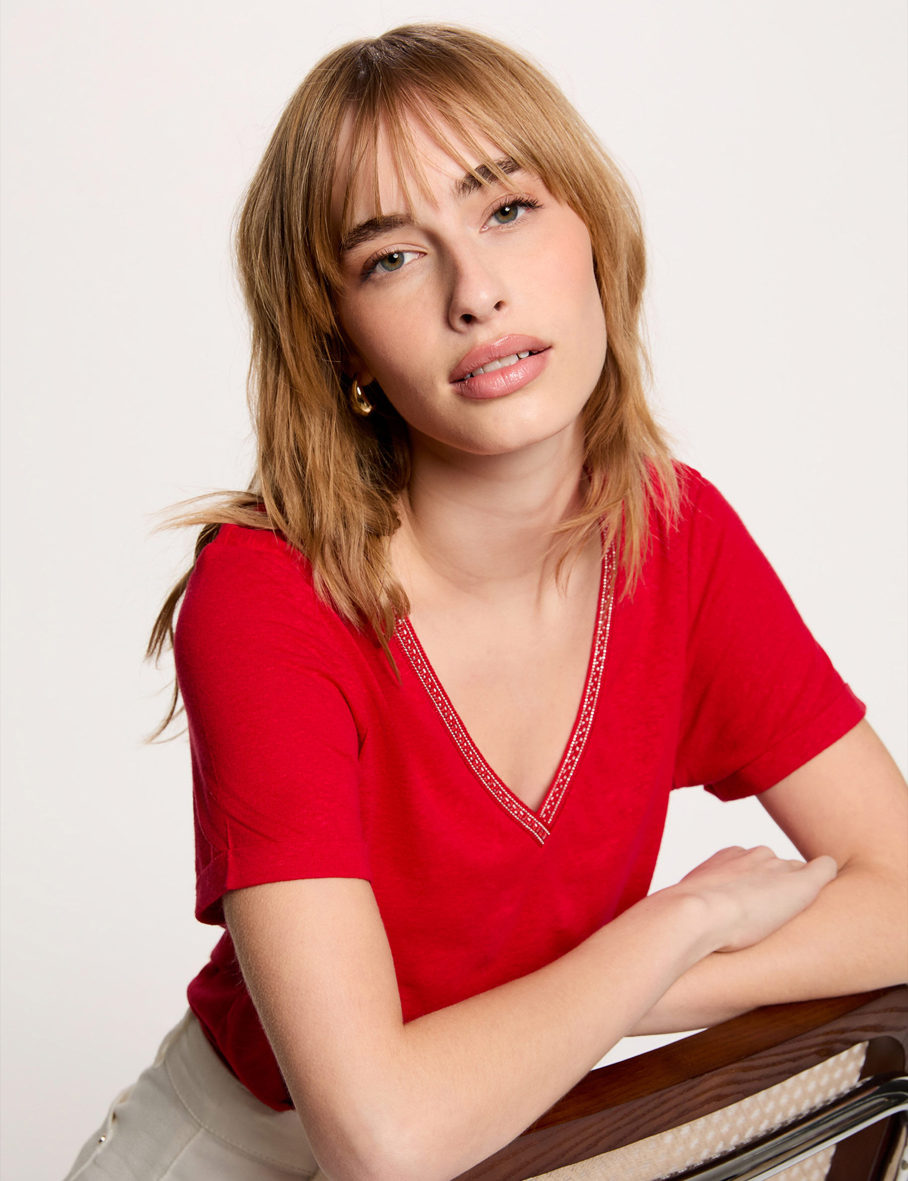 T shirt col v perlé femme