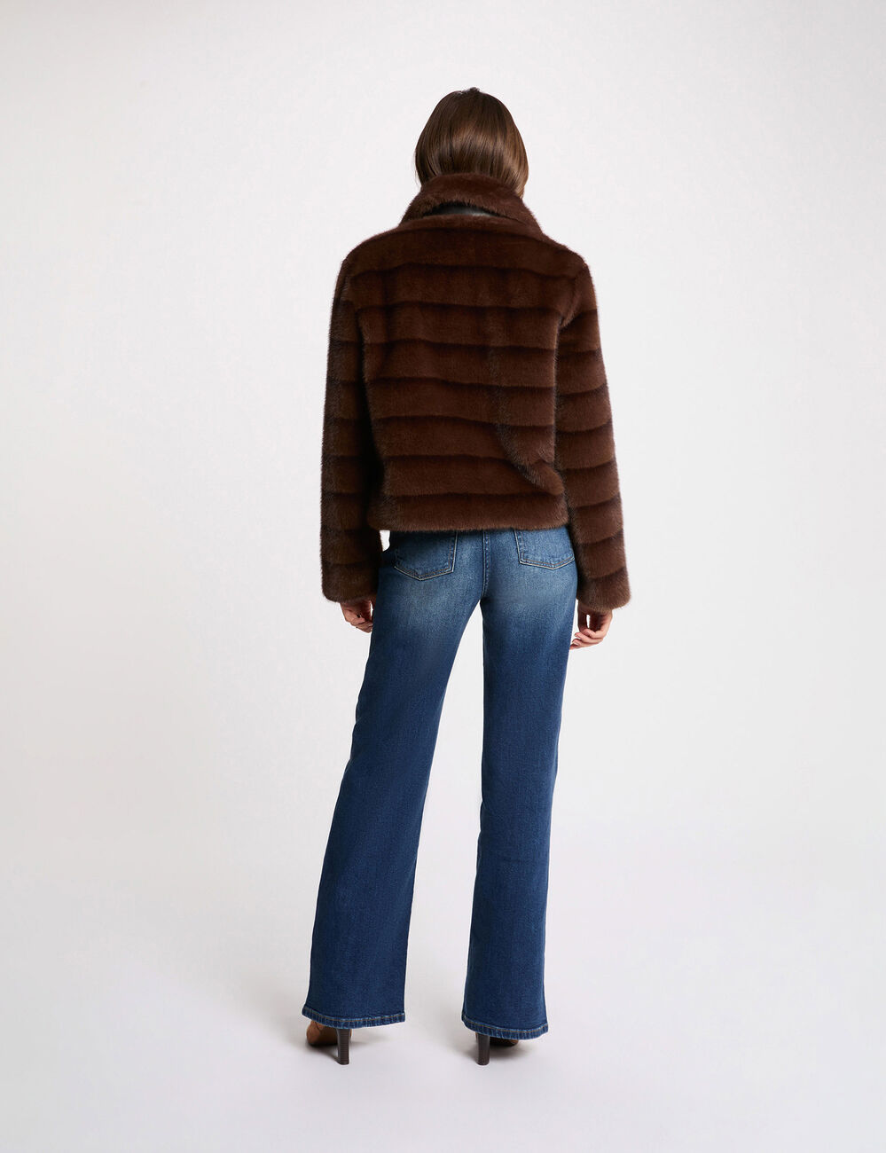 Manteau court fausse fourrure marron femme