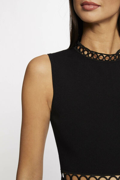 Robe pull patineuse bandes ajourées noir femme