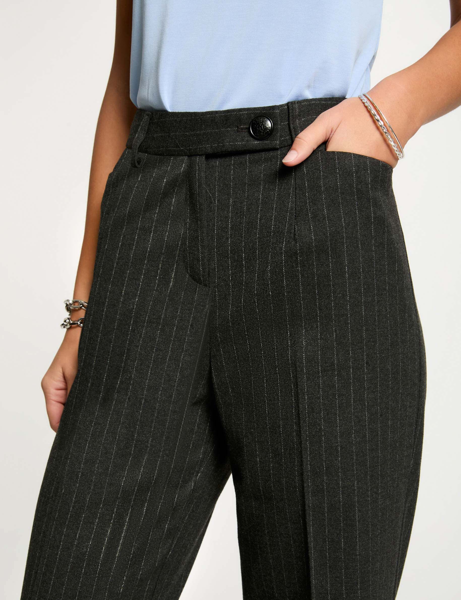 Pantalon Rayé Noir & Gris Pour Jaquette