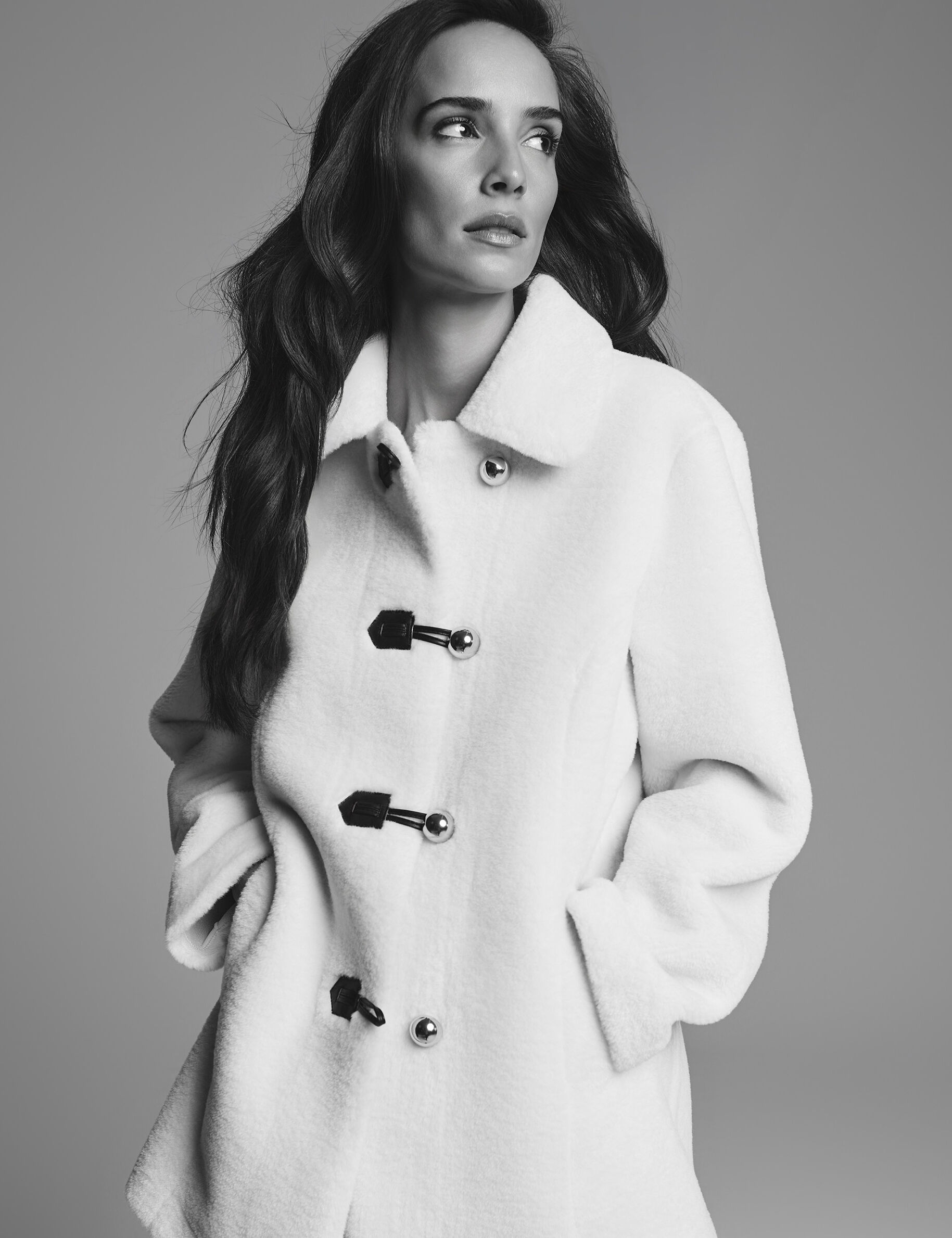 Manteau court fausse fourrure femme