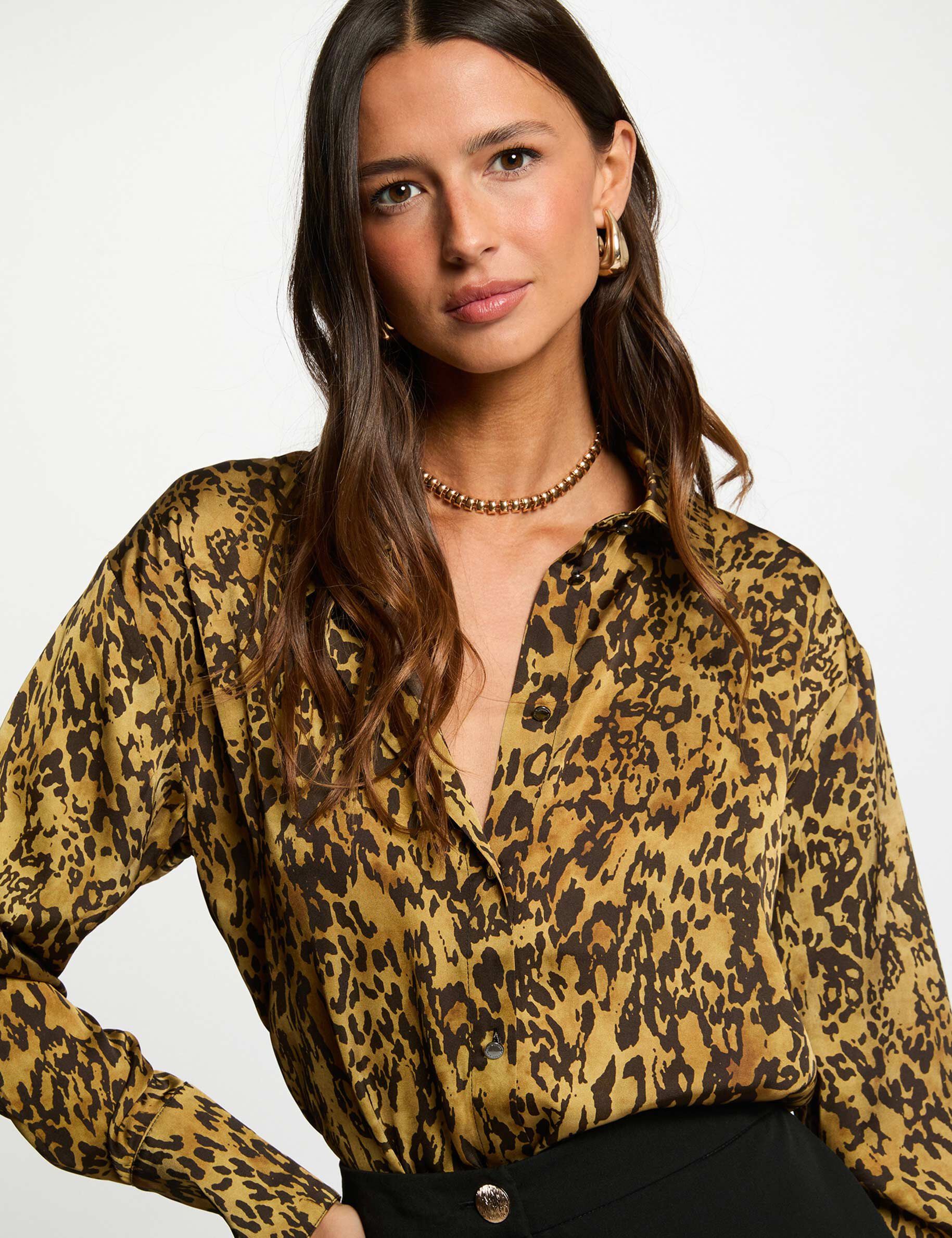 Chemise satinée imprimée femme