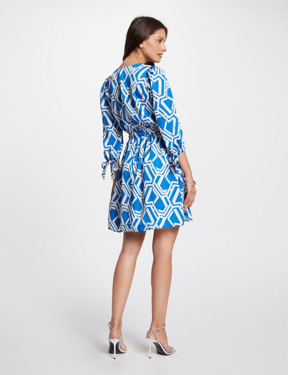 Robe courte &eacute;vas&eacute;e imprim&eacute;e multico femme