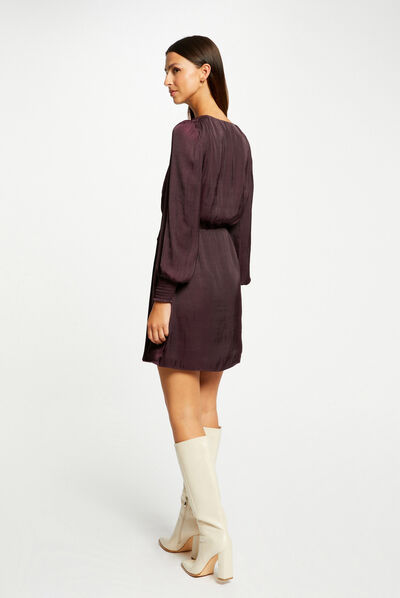 Robe cintrée drapée satin prune femme