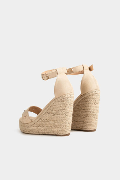 Sandales compensées avec clous beige femme