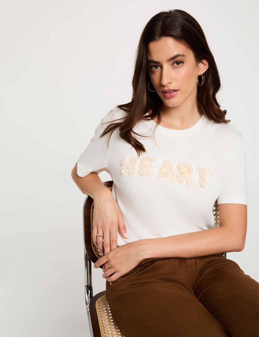 T-shirt broderie en relief blanc femme