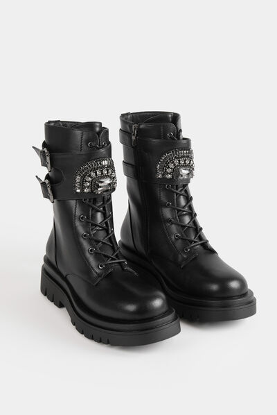 Bottines plates avec détails bijoux noir femme