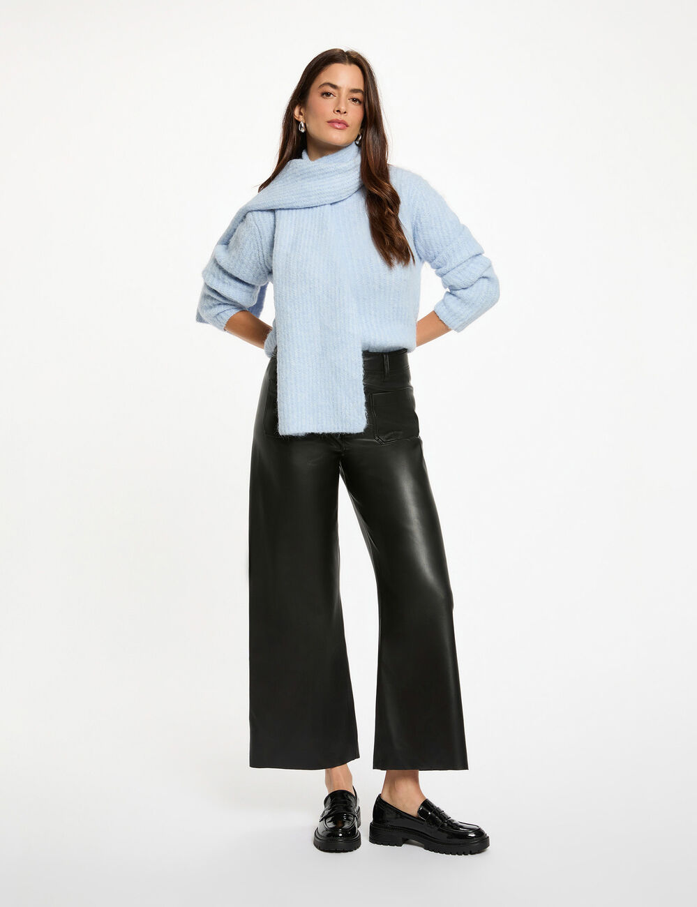 Pull col &eacute;charpe bleu ciel femme