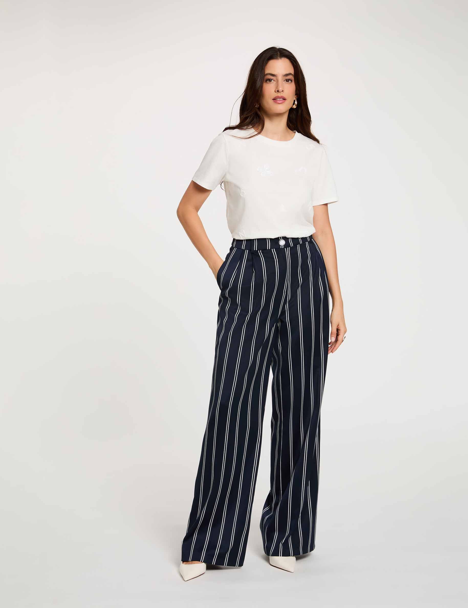T shirt brodé col rond femme
