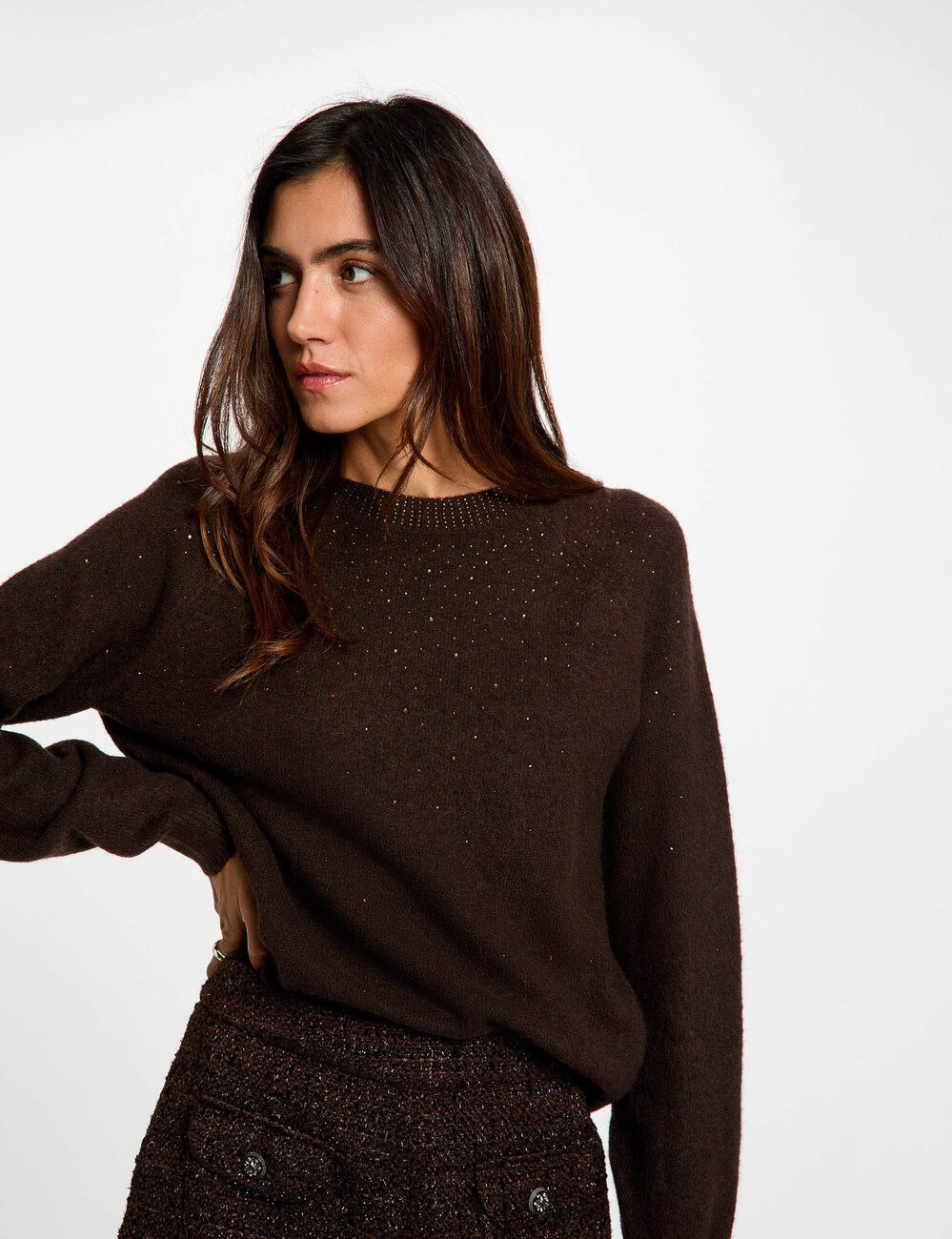 Pull ajust&eacute; strass marron fonc&eacute; femme