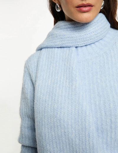Pull col &eacute;charpe bleu ciel femme