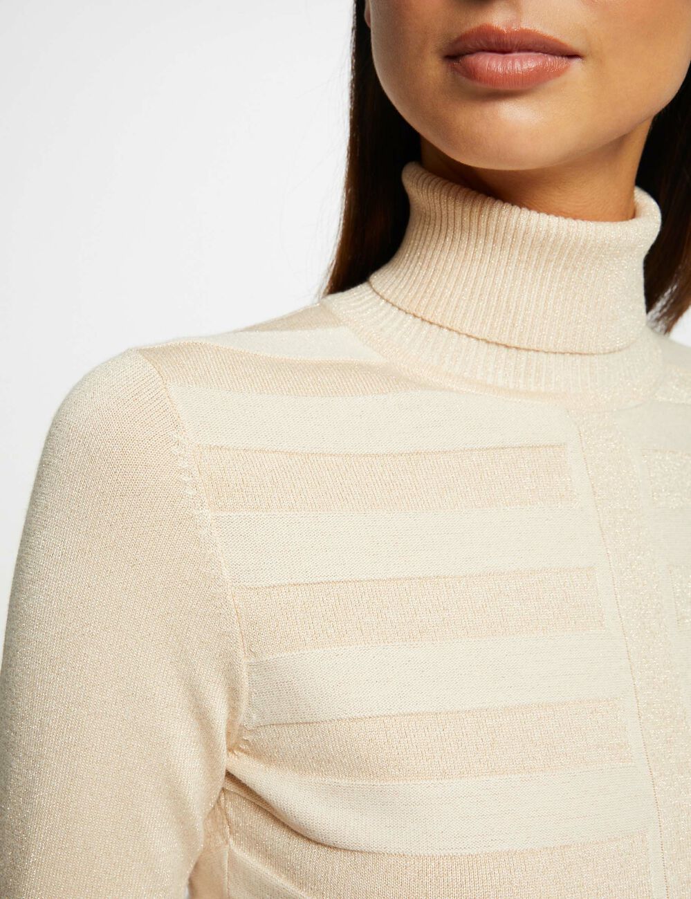 Pull manches longues &agrave; col roul&eacute; rose clair femme