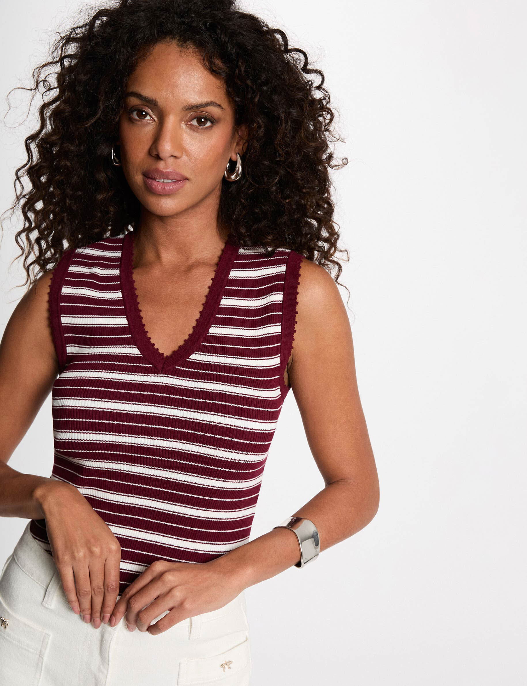 Pull sans manches col v femme