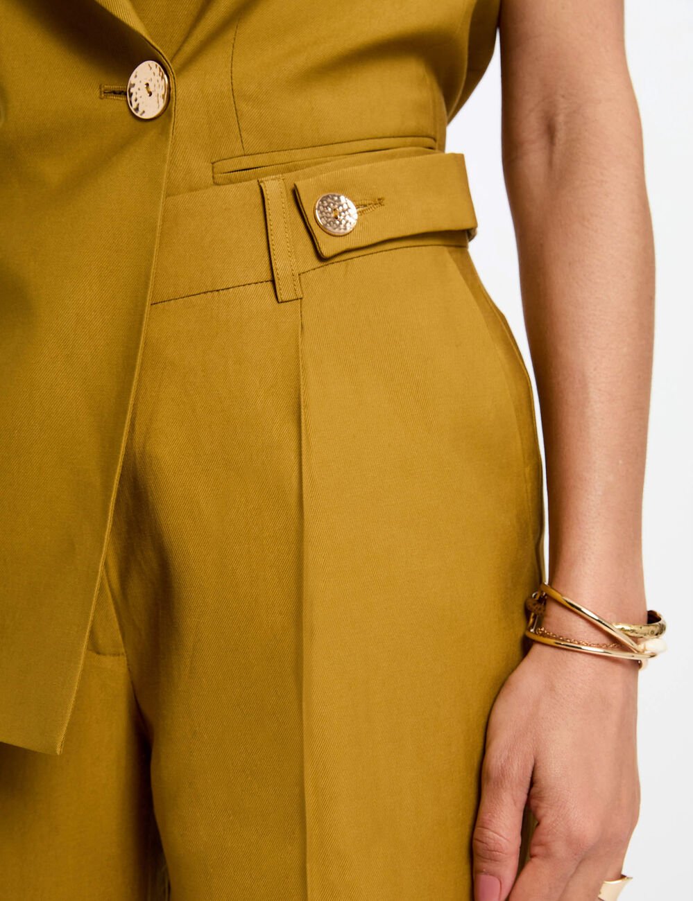 Pantalon carotte à pinces vert kaki femme