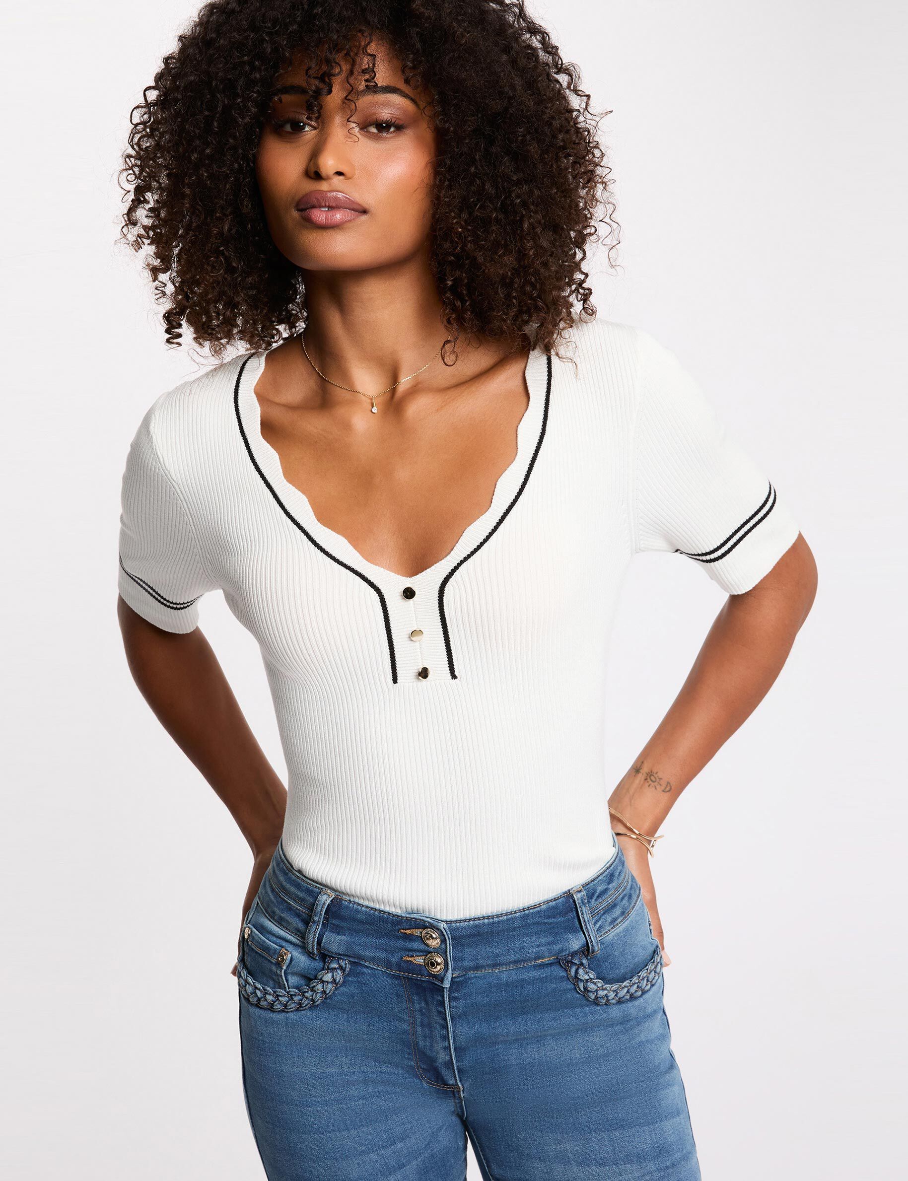 Pull ajusté col v femme - vue 1