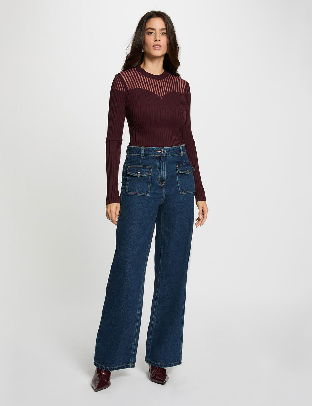 Pull noir cintr&eacute; prune femme