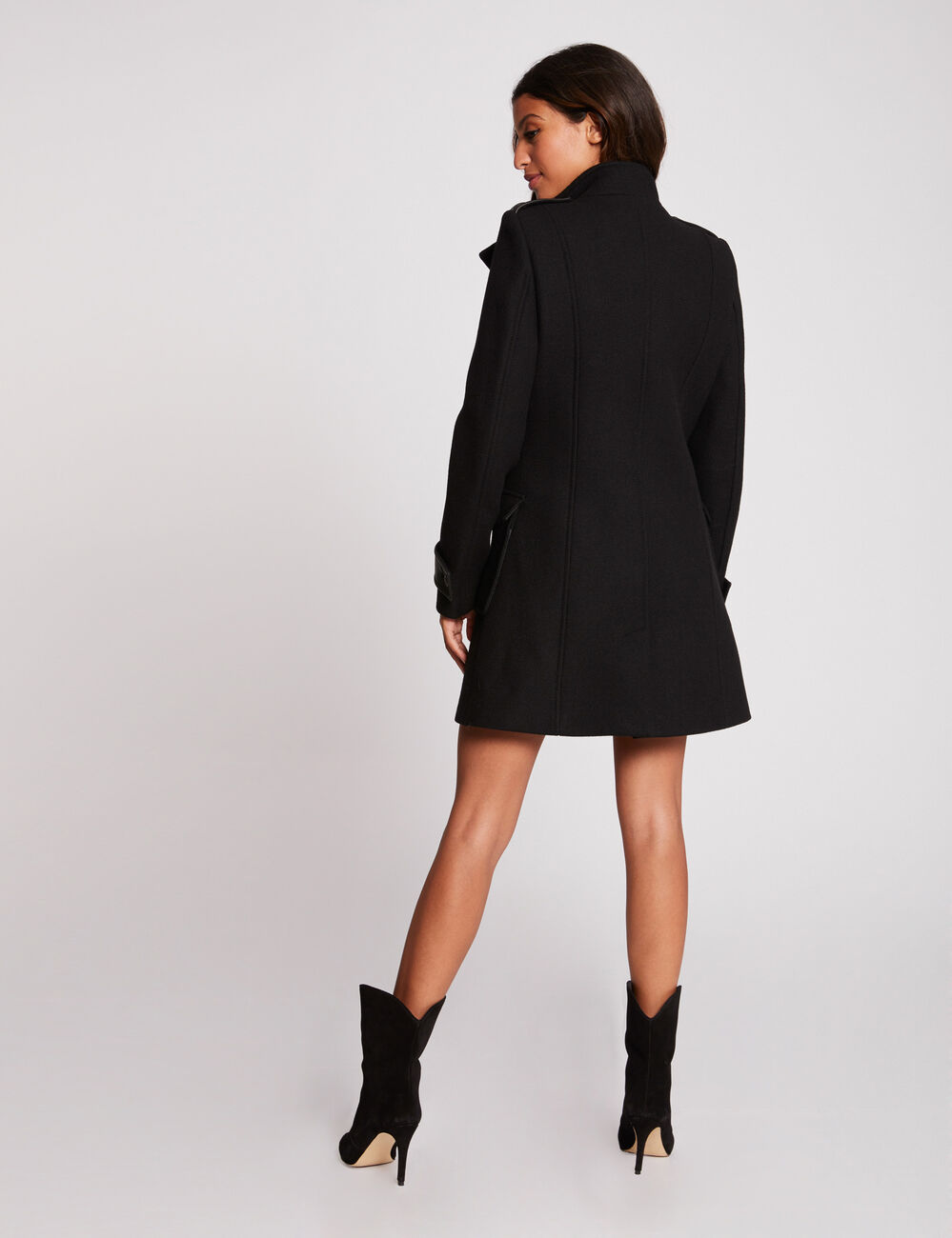 Manteau droit avec pattes boutonn&eacute;es noir femme