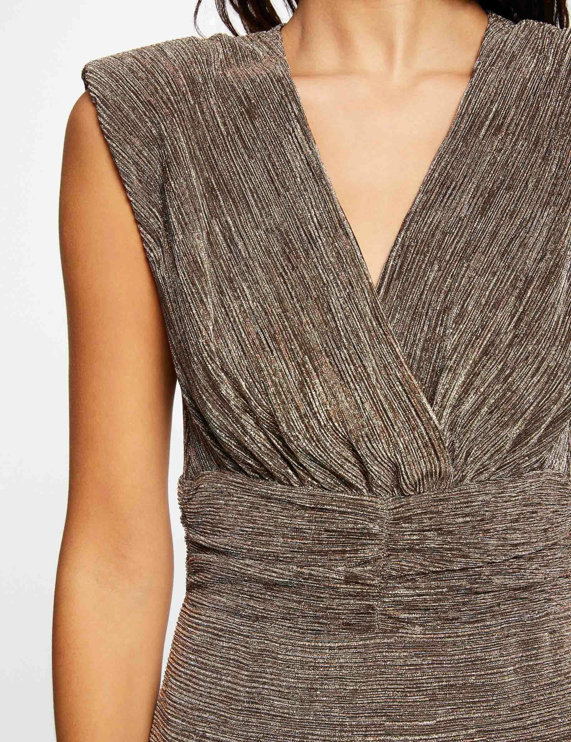 Robe dorée blanche hotsell ou noir et bleu