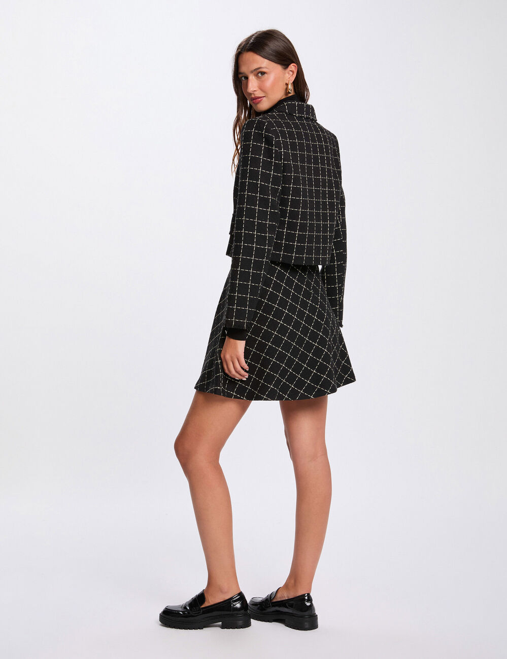 Veste courte ajust&eacute;e noir femme