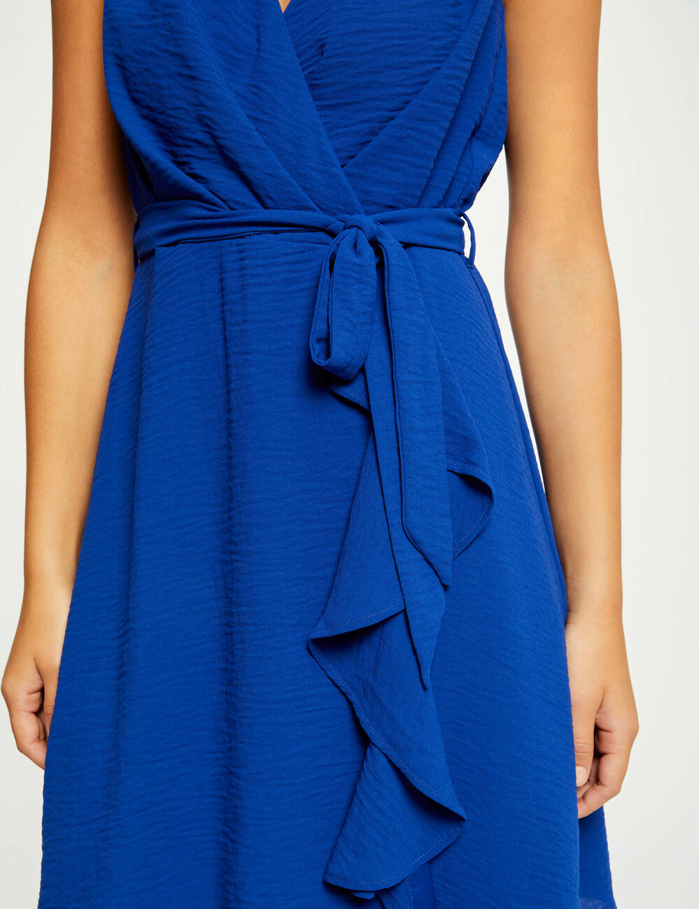 Robe portefeuille fluide ceintur&eacute;e bleu electrique femme