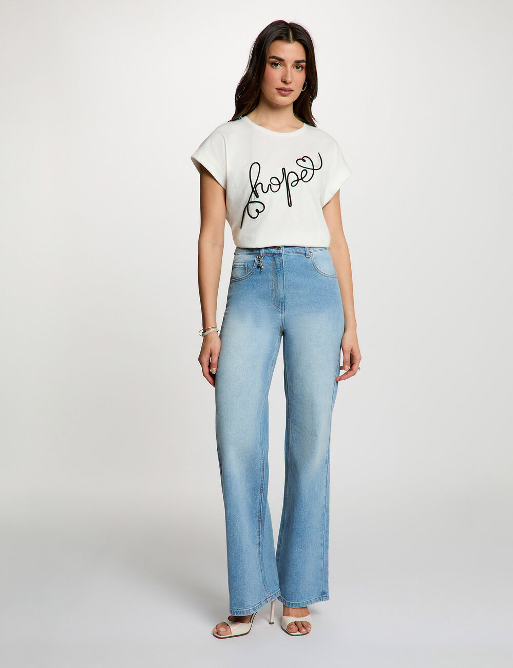 T-shirt brod&eacute; col rond blanc femme