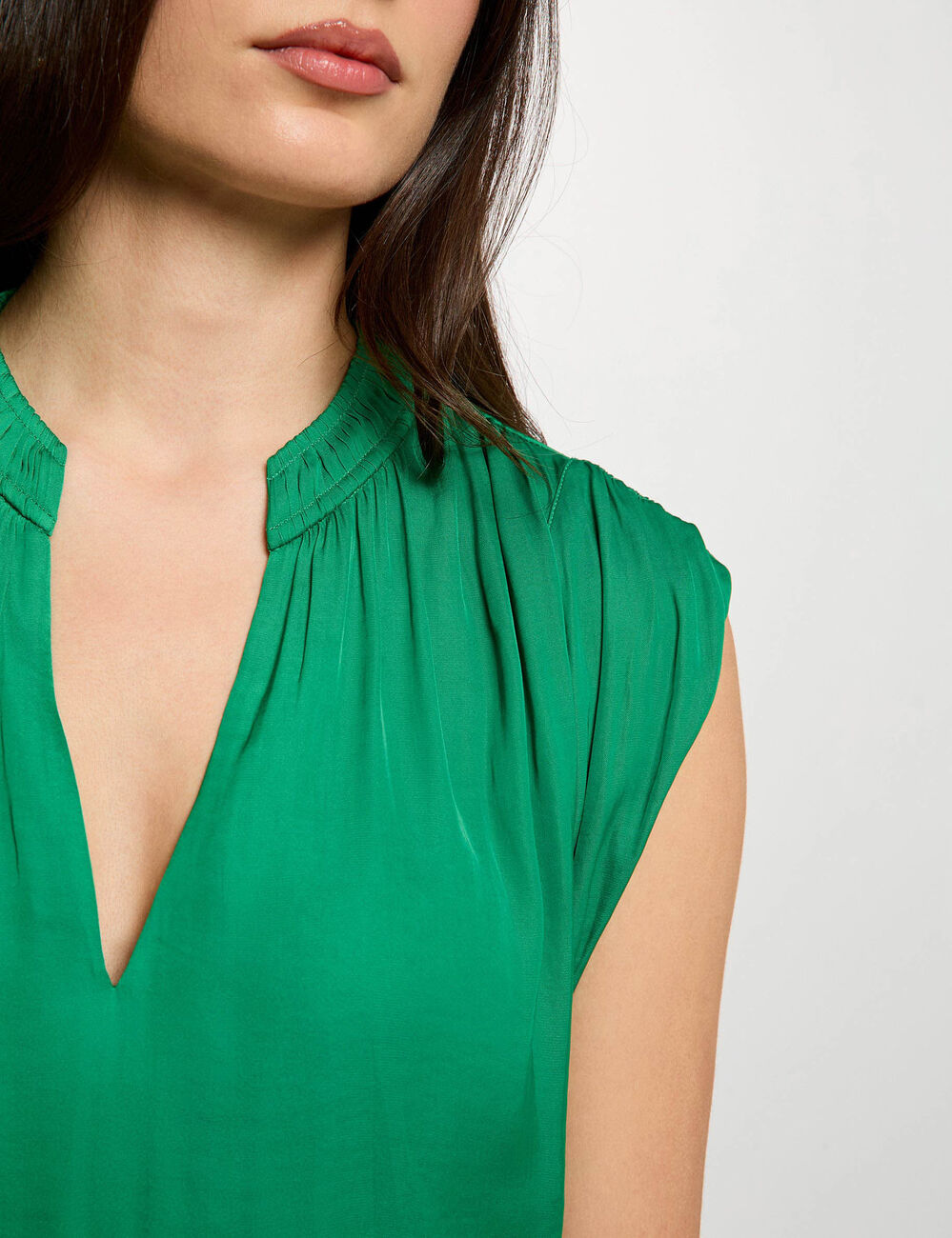 Blouse manches courtes satin vert prairie femme
