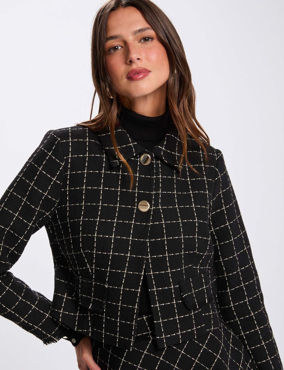 Veste courte ajust&eacute;e noir femme