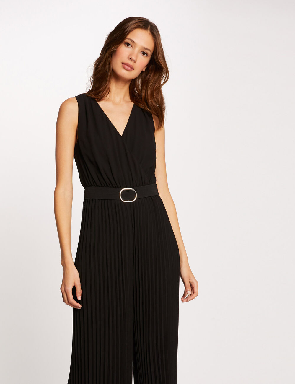 Combinaison large sans manches pliss&eacute;e noir femme