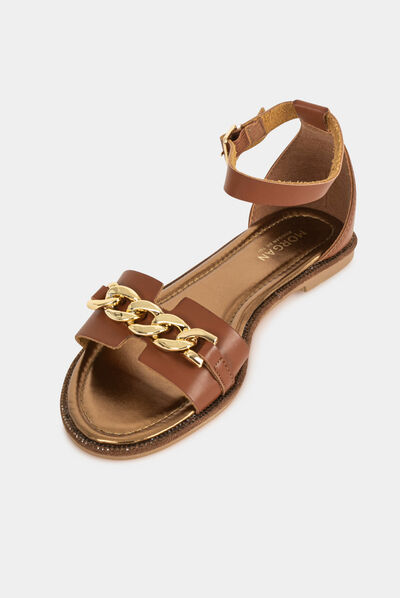 Sandales plates avec chaîne marron femme
