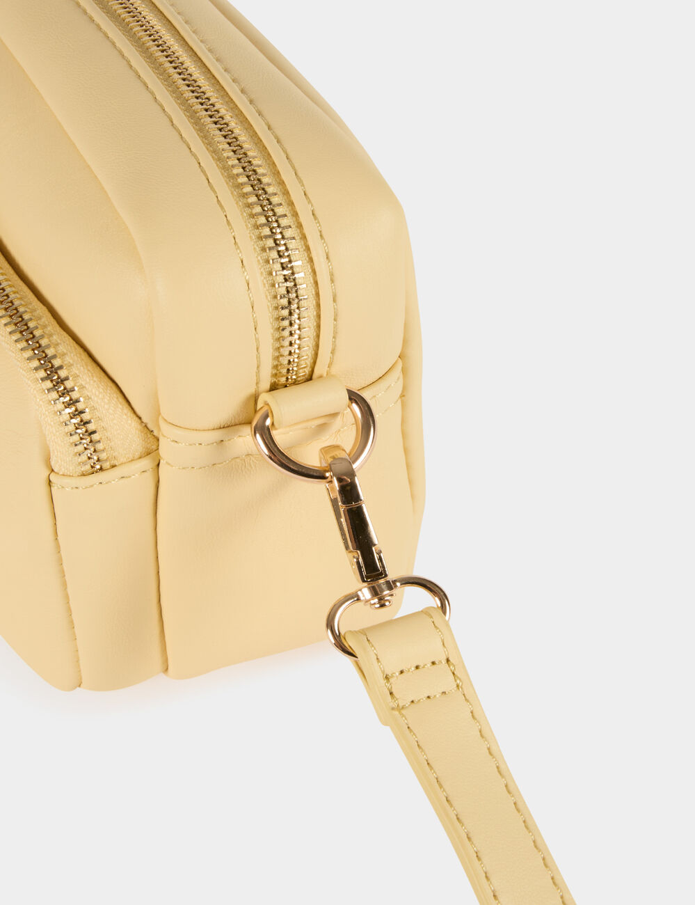 Sac bandouli&egrave;re similicuir jaune pastel femme