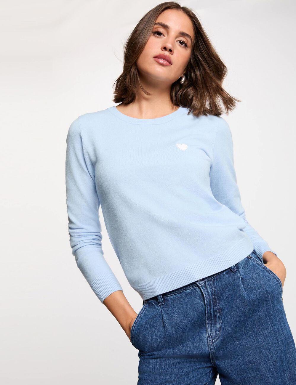 Pull col rond et boutons bleu ciel femme