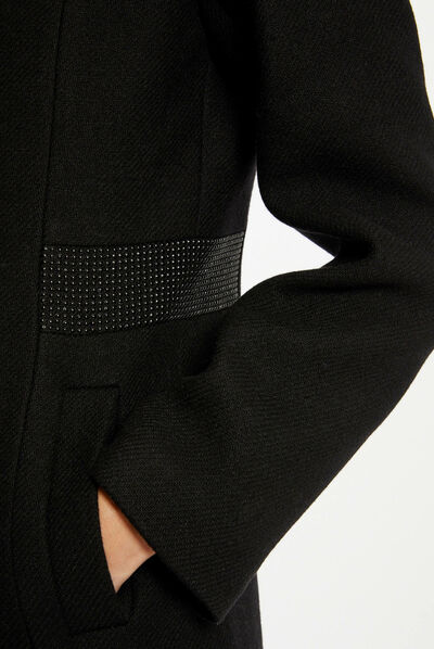Manteau cintré zippé avec clous noir femme
