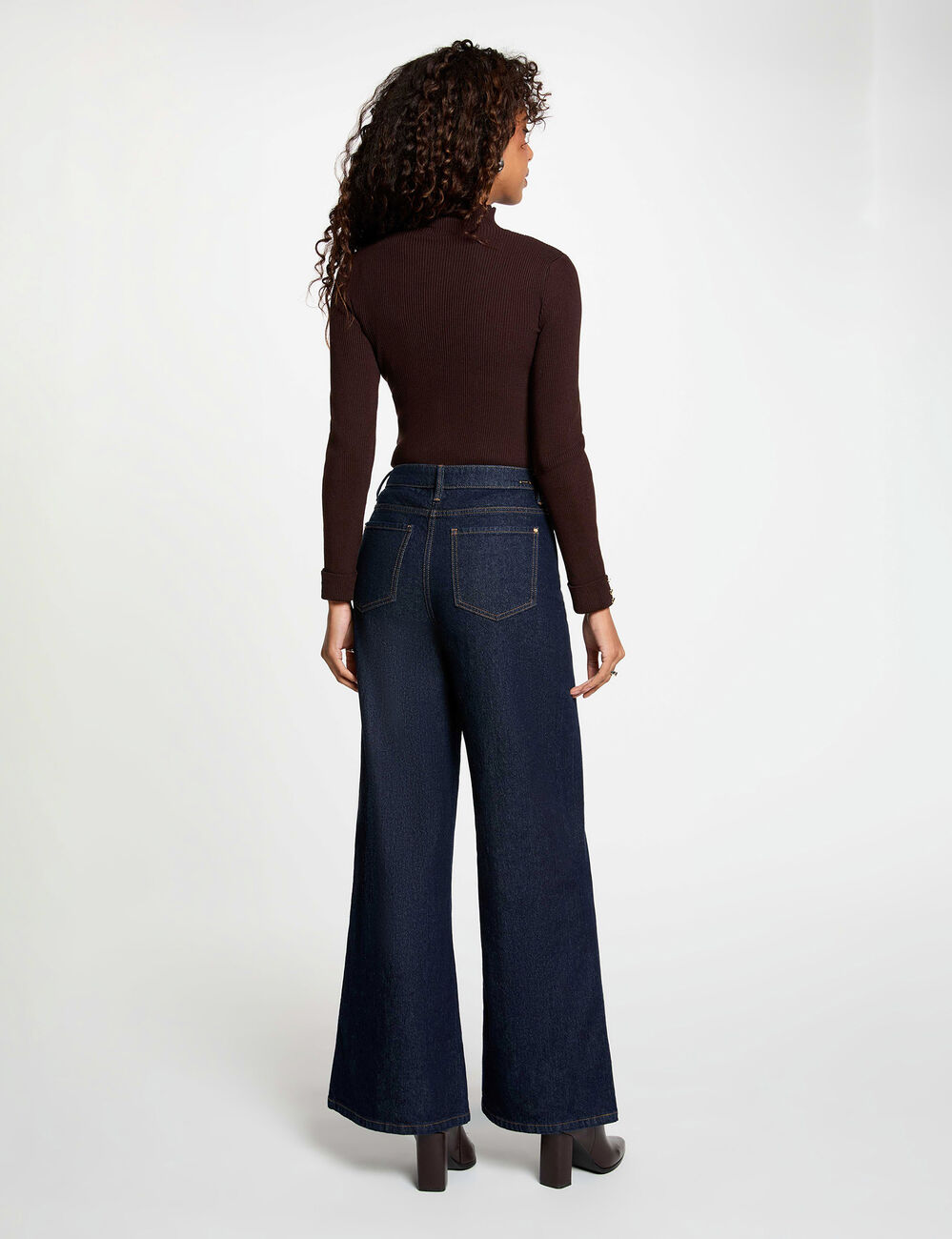 Pull col montant marron fonc&eacute; femme