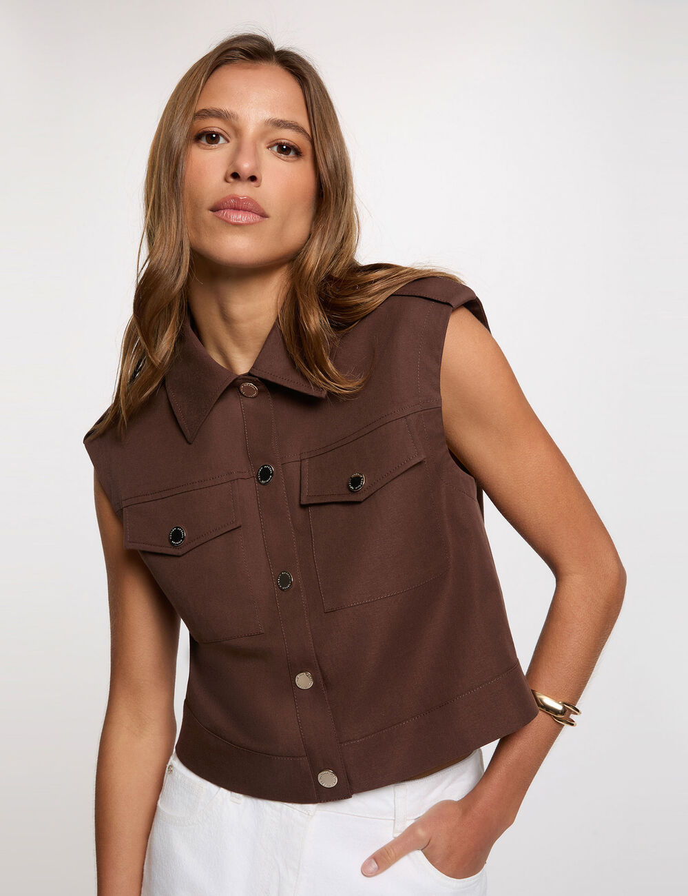 Veste courte sans manches marron fonc&eacute; femme