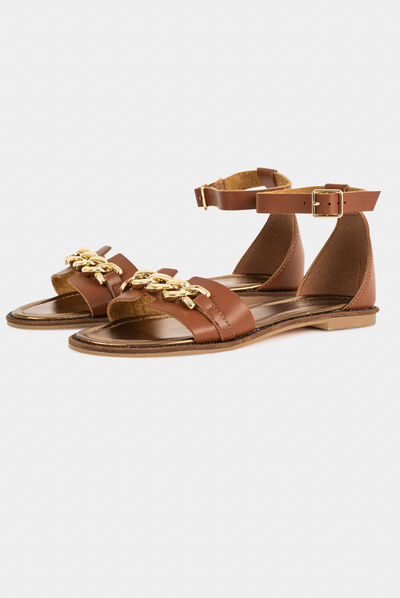 Sandales plates avec chaîne marron femme