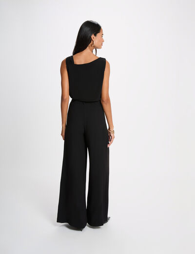 T-shirt asym&eacute;trique avec bijou noir femme
