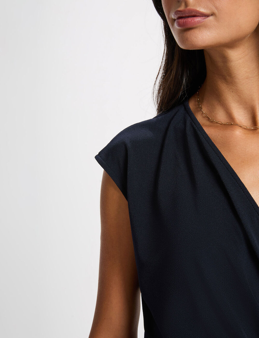 Top sans manches col v bleu marine femme