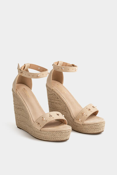 Sandales compensées avec clous beige femme