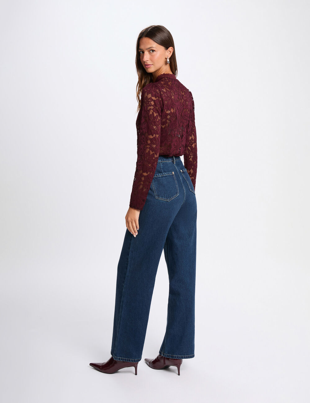 T-shirt dentelle col montant prune femme