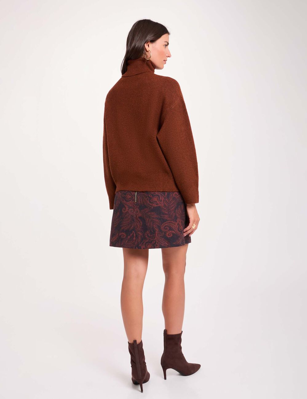 Pull col roul&eacute; marron femme
