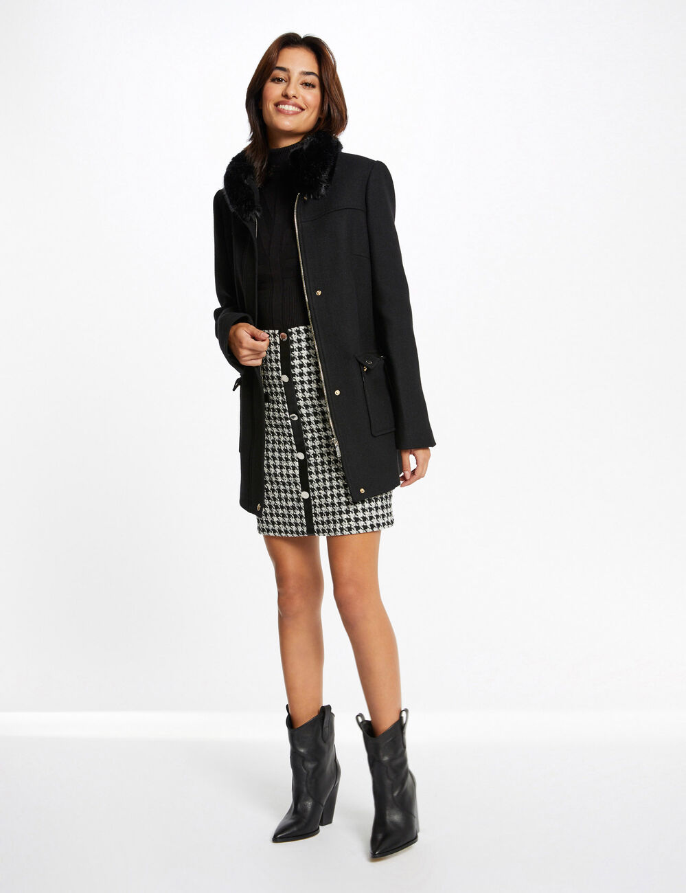 Manteau droit col &agrave; imitation fourrure noir femme
