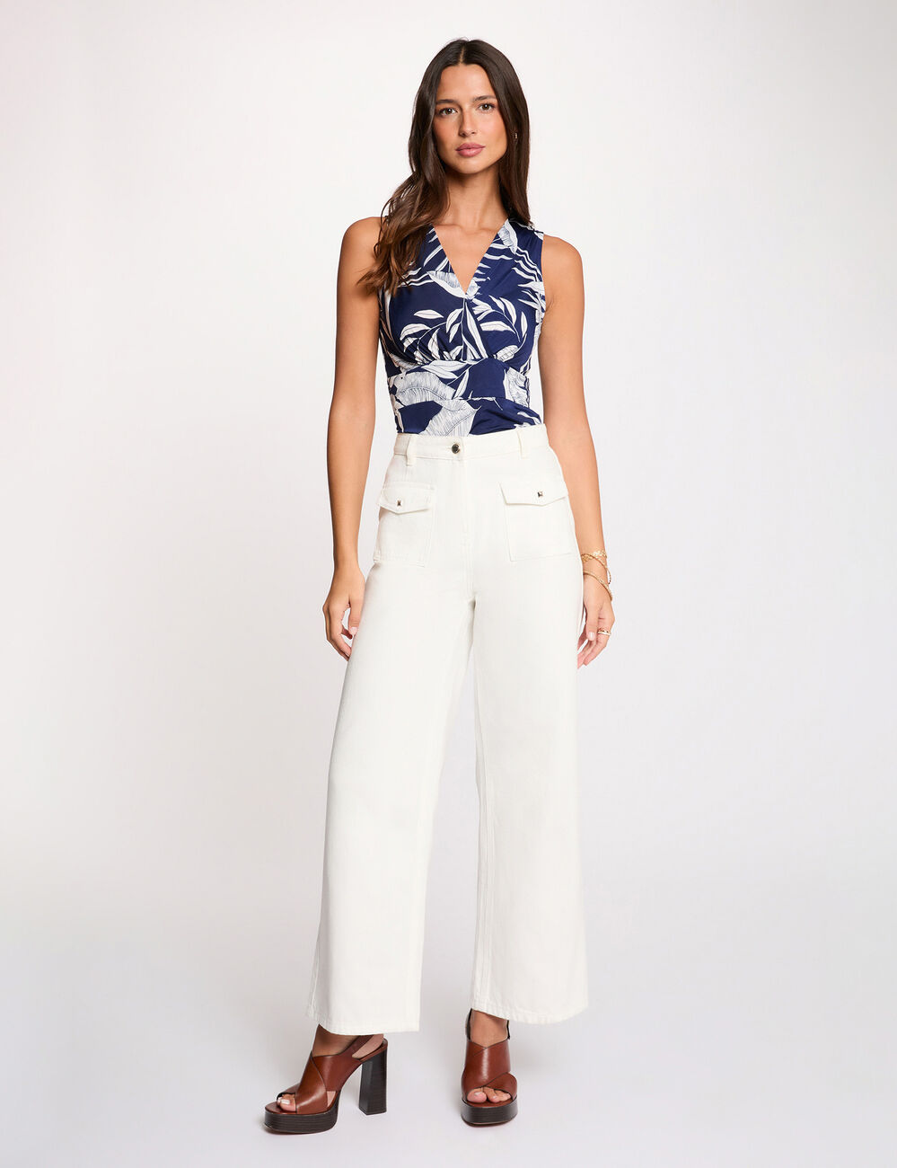 T-shirt ajust&eacute; d&eacute;collet&eacute; multicolore femme