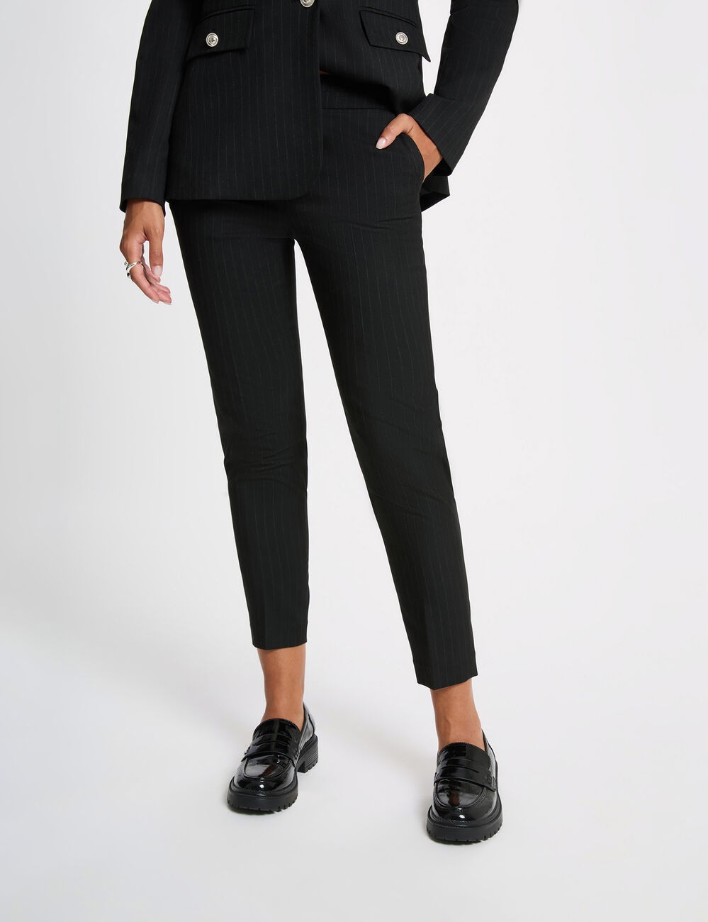 Pantalon slim 7/8 noir femme