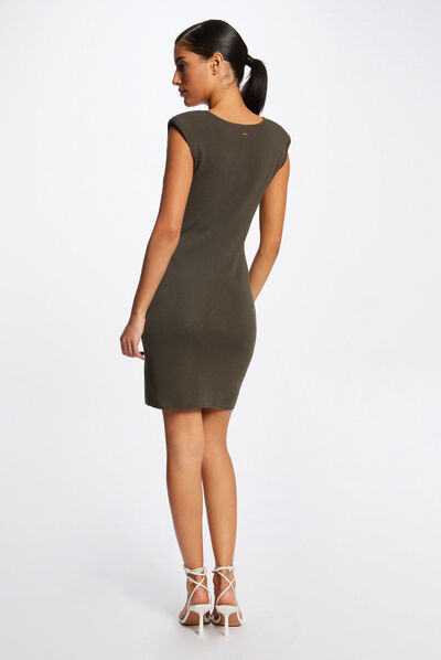 Robe pull ajustée encolure coeur vert kaki femme