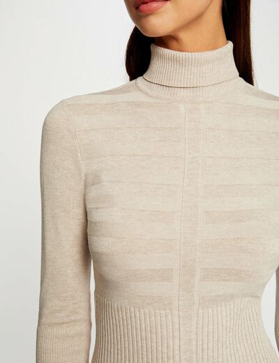 Robe ajust&eacute;e col roul&eacute; fine maille sable femme